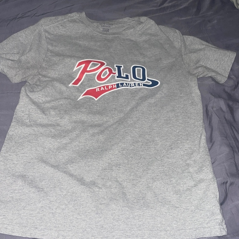 kids gray polo tee, size L